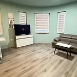 شقة Seaside فارنا