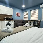 Seaside Apartment *
